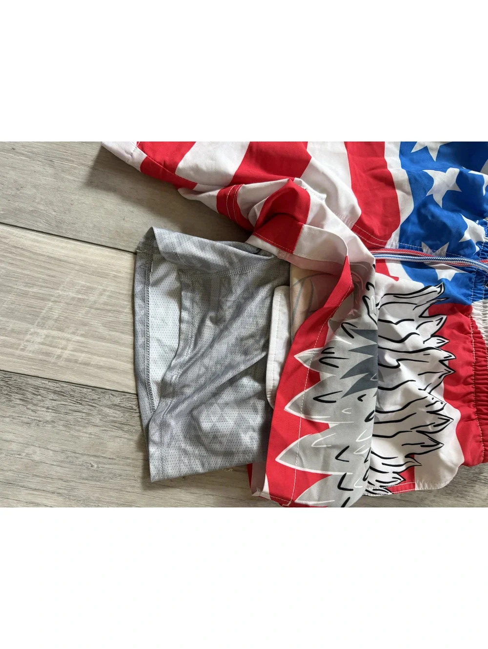 Chubbies The Eagle Scouts Patriotic American Flag Classic Lined Swim Trunk Large
